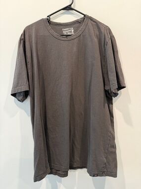 Faherty Men's Short-Sleeve Crew T-Shirt in Charcoal